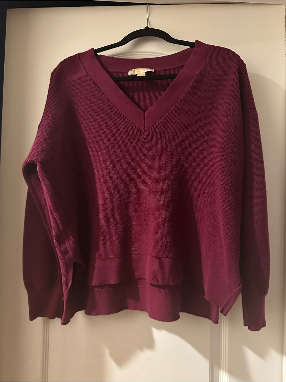 Michael Kors V-Neck Sweater in Wine